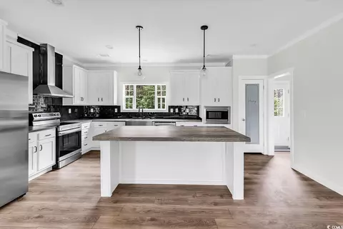 Kitchen - 565 Kent Rd, Georgetown, SC 29440 photo 2 of 7