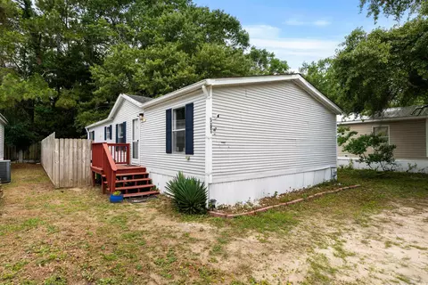 561 Surfwind Dr W, Murrells Inlet, SC 29576