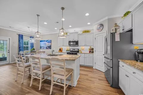 Kitchen - 933 Wild Leaf Loop, Conway, SC 29526 photo 4 of 5