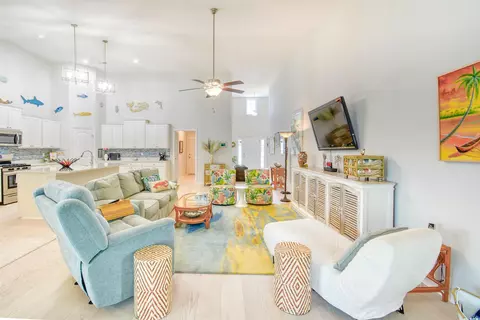 Living - 631 Rycola Cir, Surfside Beach, SC 29575 photo 2 of 3