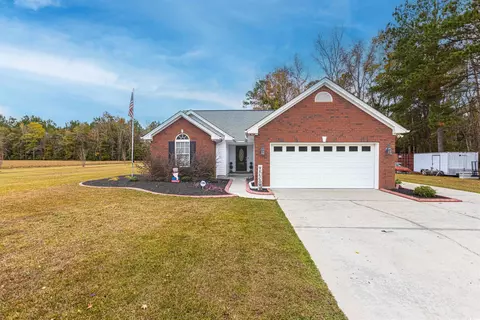 1200 Bergen Dr, Loris, SC 29569