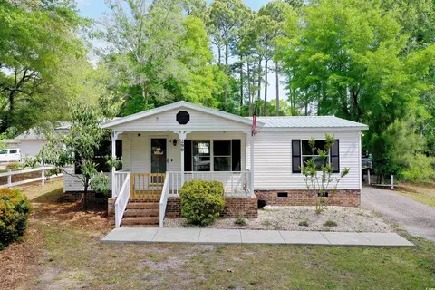 299 Ridgewood Dr NW, Calabash, NC 28467