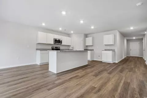 1004 Kinness Dr, Conway, SC 29527 photo 8