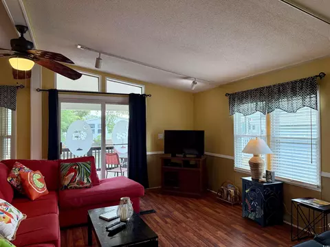 371 Meadowlark Dr, Surfside Beach, SC 29575 photo 9