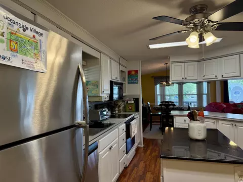 371 Meadowlark Dr, Surfside Beach, SC 29575 photo 2