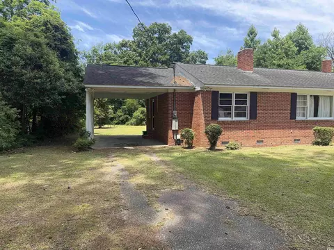 Exterior - 911 Park Ave, Marion, SC 29571 photo 4 of 8