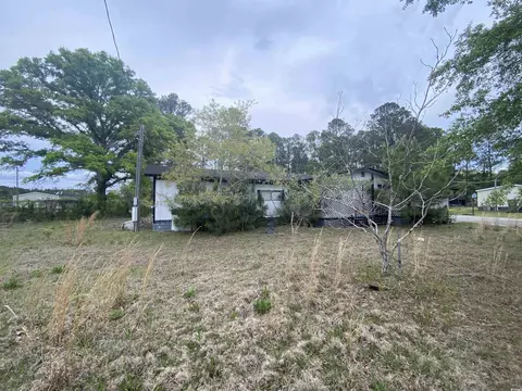 1368 Bluebird Rd, Loris, SC 29569