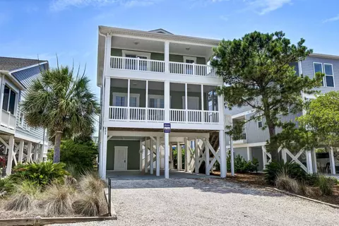 421 30th Ave S, Sunset Beach, NC 28468 photo 1