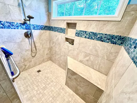 Bath - 112 Robin Dr, Georgetown, SC 29440 photo 1 of 1