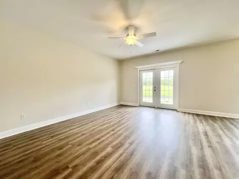 Living - 189 Norris Ln, Loris, SC 29569 photo 3 of 3