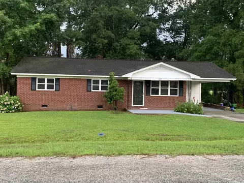 3110 Pinewood Dr, Loris, SC 29569