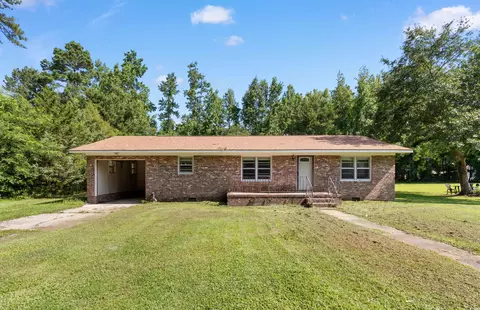 5 Dogwood St, Hemingway, SC 29554
