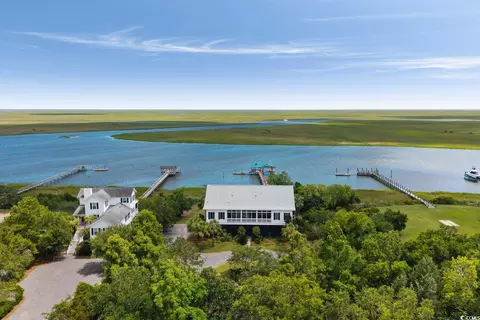 315 Lofton Ct, Mcclellanville, SC 29458