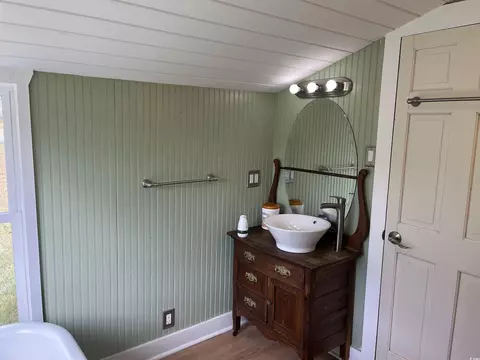 Bath - 673 Brick Chimney Rd, Georgetown, SC 29440 photo 6 of 6