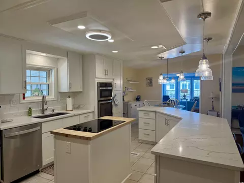 416 Oceanside Dr, Surfside Beach, SC 29575 photo 4