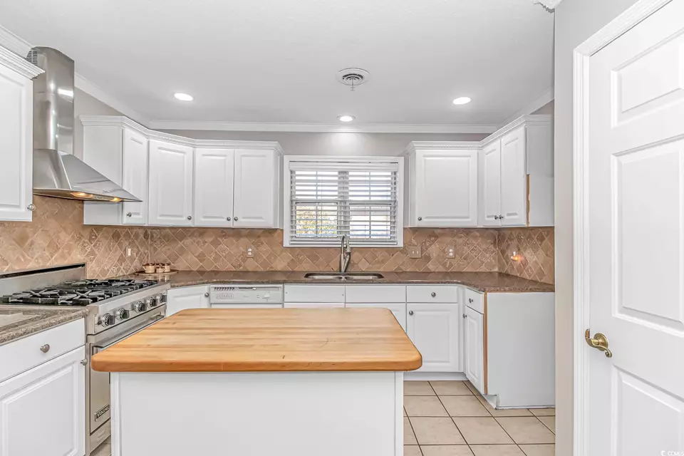 Kitchen - 558 Quail Ct, Longs, SC 29568 photo 1 of 6
