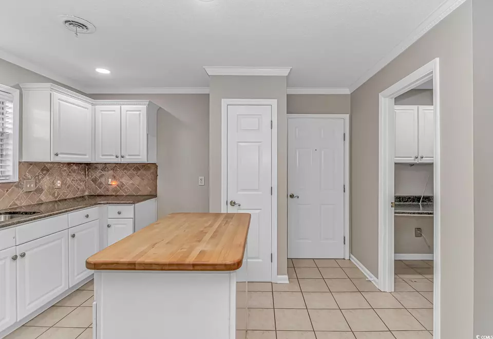 Kitchen - 558 Quail Ct, Longs, SC 29568 photo 4 of 6