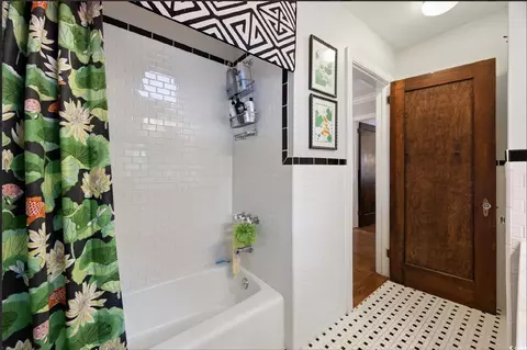 Bath - 802 Elm St, Conway, SC 29526 photo 4 of 5