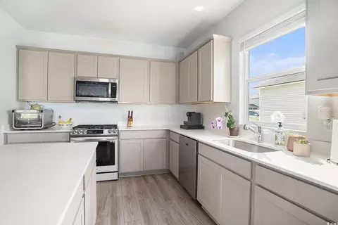 Kitchen - 699 Heritage Downs Dr, Conway, SC 29526 photo 2 of 3