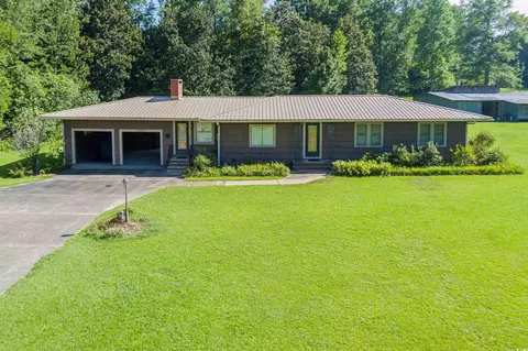 1609 Pleasant Plains Church Rd, Whiteville, NC 28472