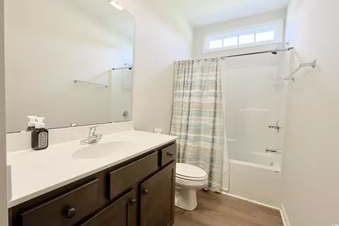 Bath - 266 Ole Maple St, Loris, SC 29569 photo 3 of 3