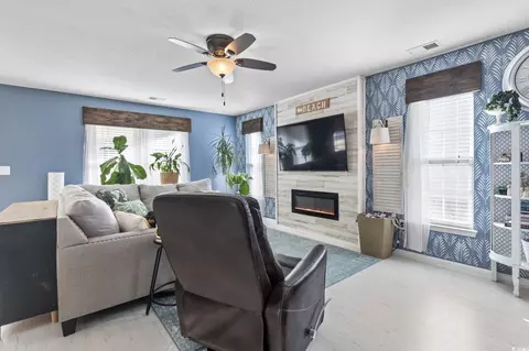 Living - 817 Old Castle Loop, Myrtle Beach, SC 29579 photo 2 of 3