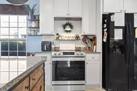 Kitchen - 817 Old Castle Loop, Myrtle Beach, SC 29579 photo 4 of 6