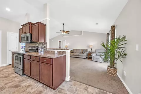 Entry Way - 532 Winged Elm St, Loris, SC 29569 photo 5 of 5