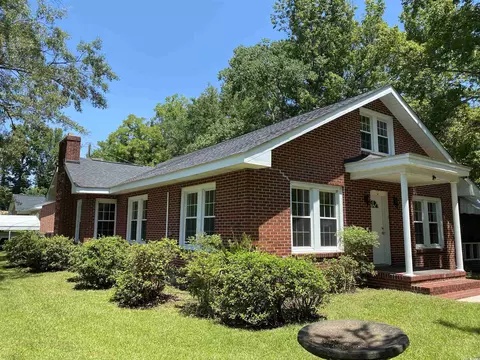 808 11th Ave, Conway, SC 29526
