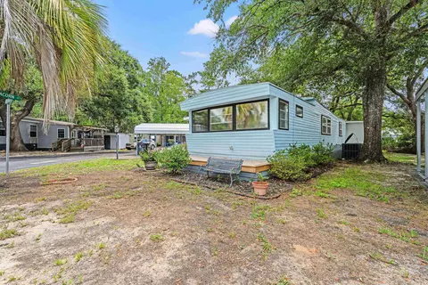 10 Acorn Ct, Murrells Inlet, SC 29576