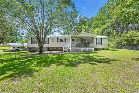 3373 Lake Pond Rd, Loris, SC 29569