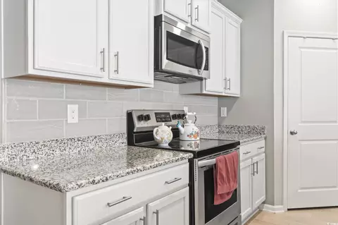 Kitchen - 191 Ocean Commons Dr, Surfside Beach, SC 29575 photo 7 of 7