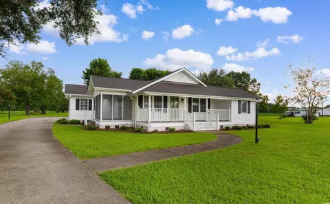 3158 Burroughs Rd, Galivants Ferry, SC 29544