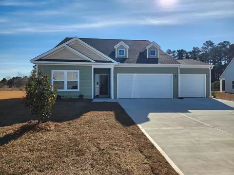 226 NW Mayflower Dr, Calabash, NC 28467