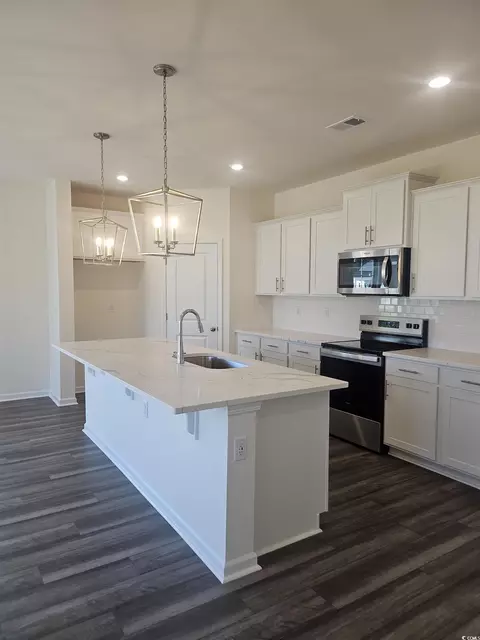 586 Honeyhill Loop, Conway, SC 29526 photo 4