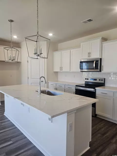 586 Honeyhill Loop, Conway, SC 29526 photo 2