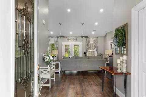 Entry Way - 244 Cleburn St, Georgetown, SC 29440 photo 1 of 2