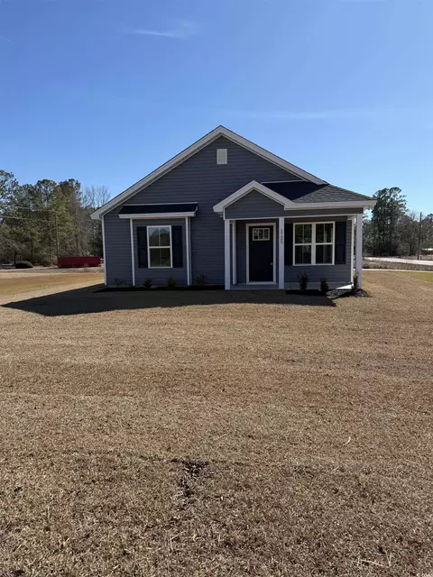 1725 Southern Crest Dr, Loris, SC 29569