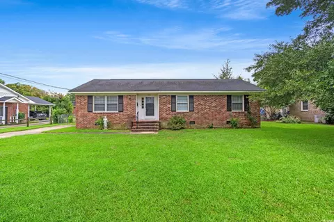 1003 Myrtle St, Mullins, SC 29574