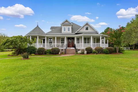 1128 Mclaughlin Rd, Effingham, SC 29541