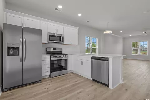 Kitchen - 801 Maxine Ct #E, Myrtle Beach, SC 29577 photo 3 of 4