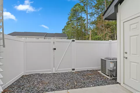 Exterior - 801 Maxine Ct #E, Myrtle Beach, SC 29577 photo 3 of 10