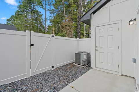 Exterior - 801 Maxine Ct #E, Myrtle Beach, SC 29577 photo 4 of 10