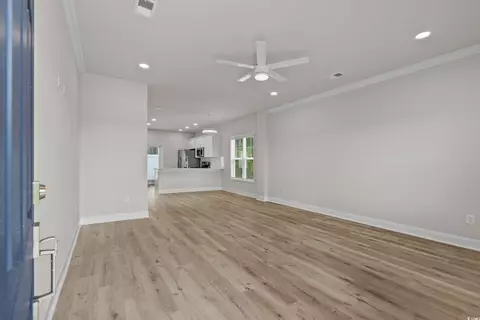 Living - 801 Maxine Ct #E, Myrtle Beach, SC 29577 photo 1 of 5