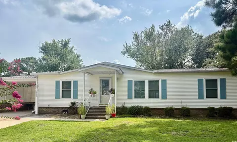915 Grand Strand Trl, Murrells Inlet, SC 29576
