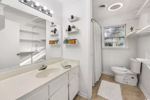 Bath - 1607 Oak St, Georgetown, SC 29440 photo 1 of 1