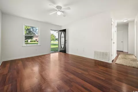 Living - 1607 Oak St, Georgetown, SC 29440 photo 1 of 2
