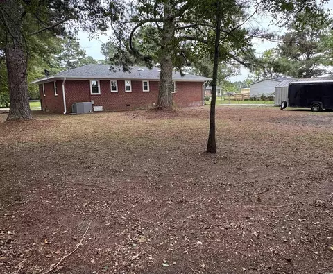 Exterior - 1127 Tynes St, Dillon, SC 29536 photo 8 of 8