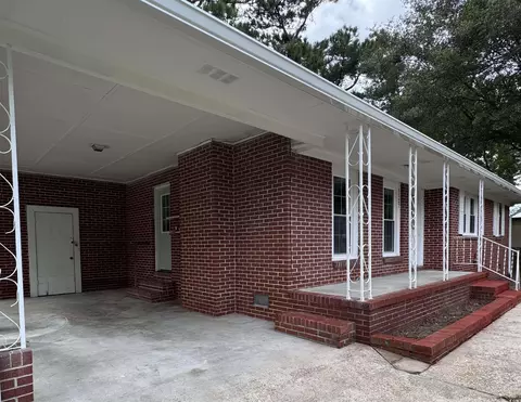 Exterior - 1127 Tynes St, Dillon, SC 29536 photo 6 of 8