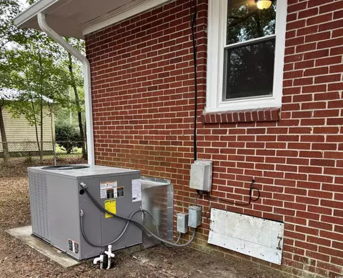 Exterior - 1127 Tynes St, Dillon, SC 29536 photo 5 of 8